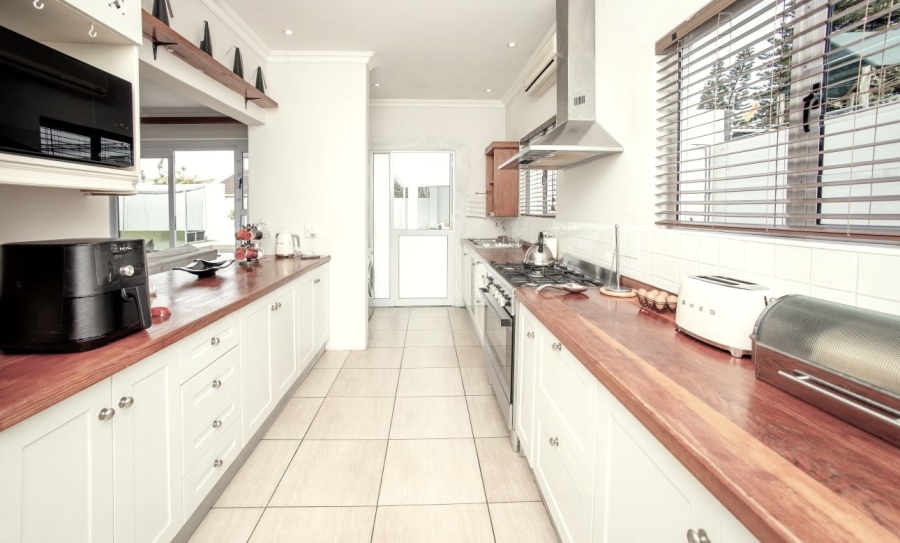 5 Bedroom Property for Sale in Nahoon Eastern Cape